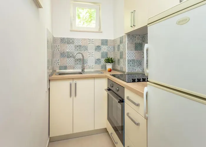 2 Bedroom In *